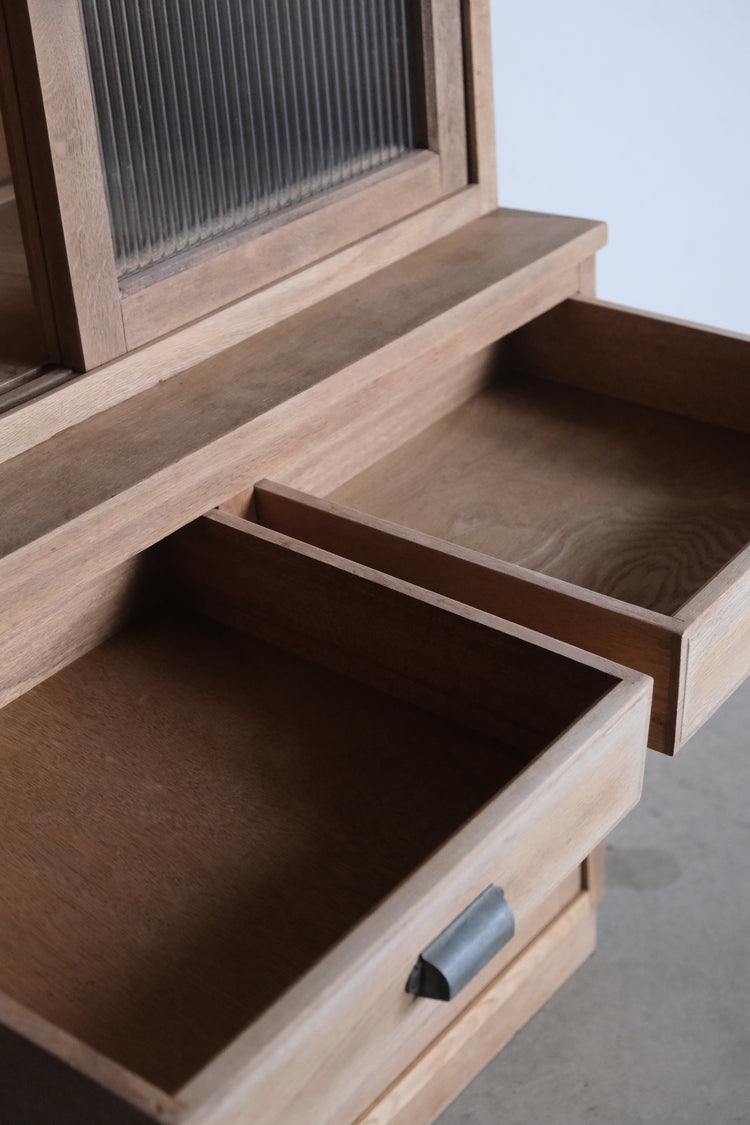 ガラス戸棚(取置き中)