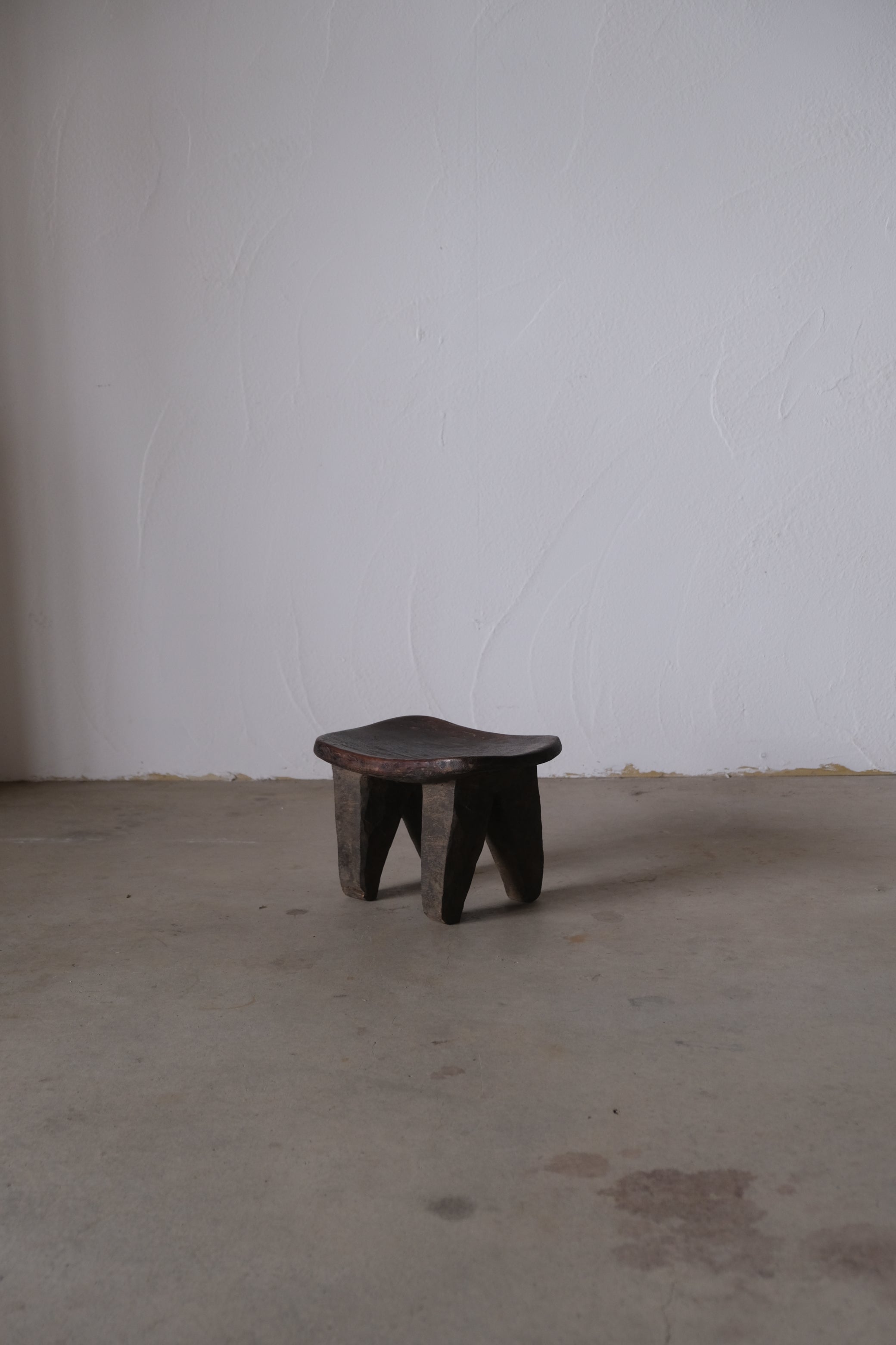 セヌフォ族 スツール small ⑤