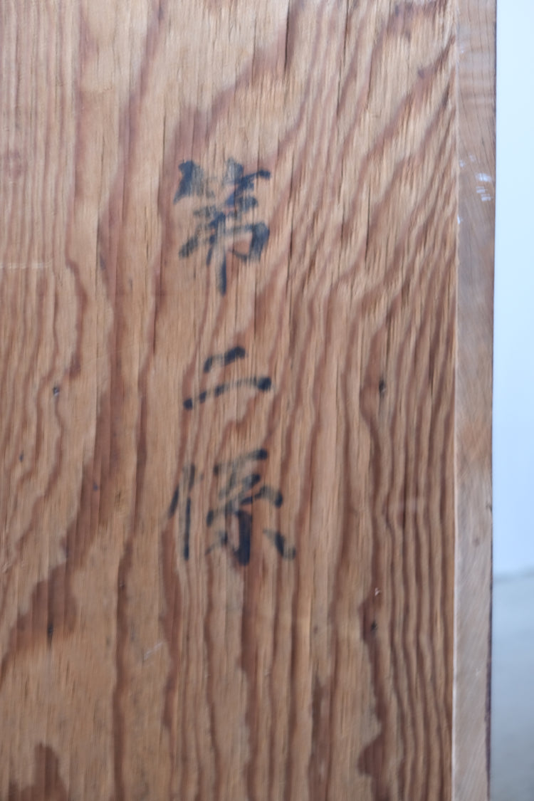 ガラス戸棚