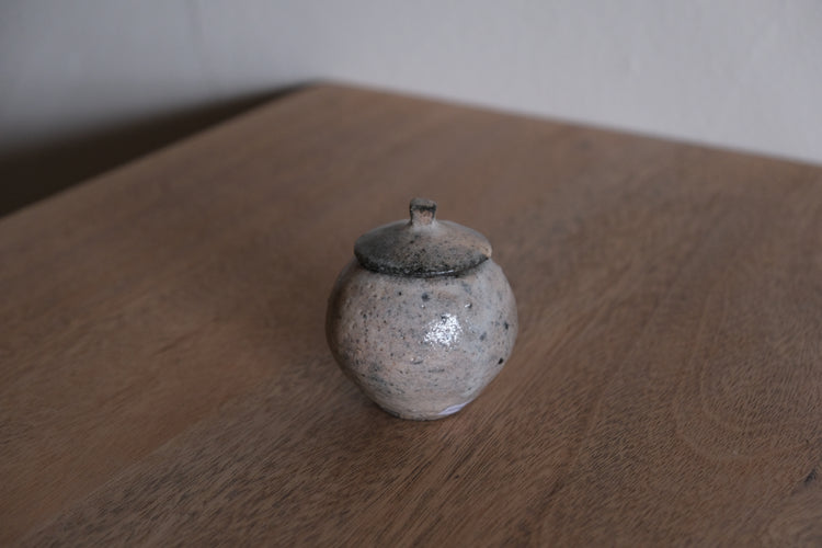 白掛蓋物