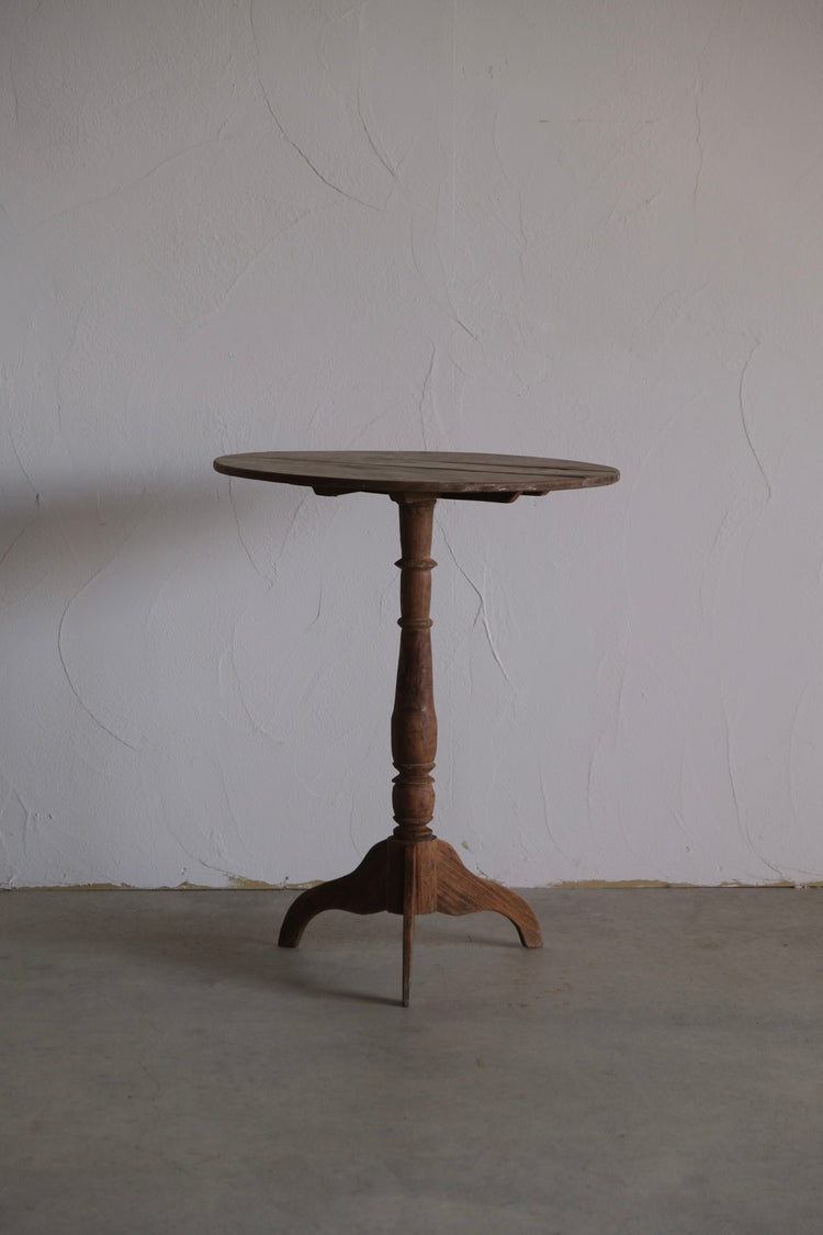 ラウンドテーブル