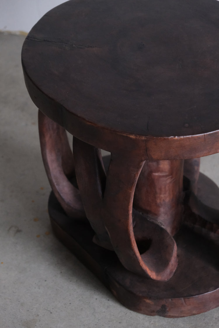 バガ族 スツール x large ①