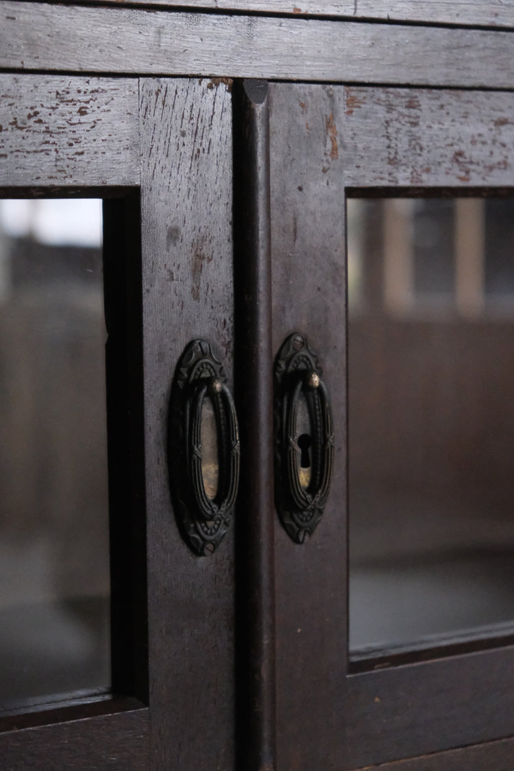 偉大なガラス戸棚