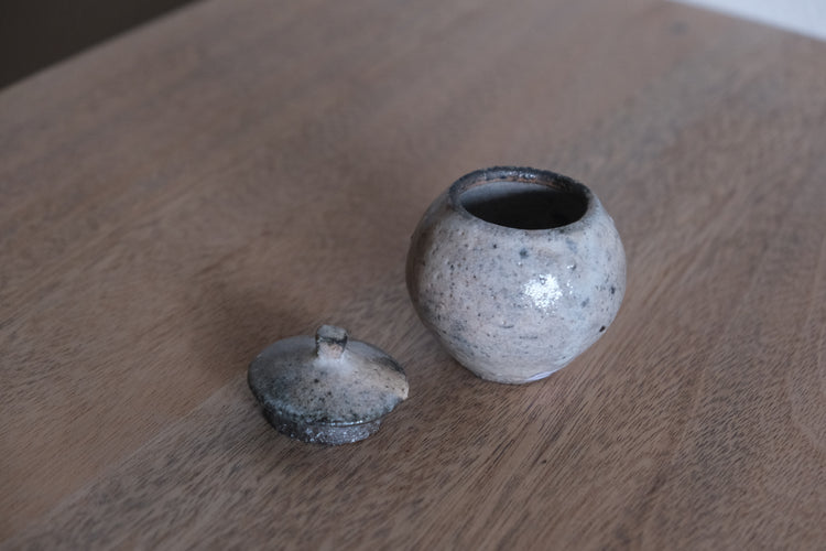 白掛蓋物