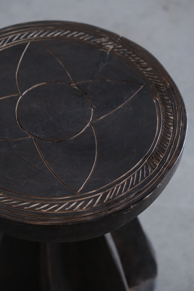 マレンカ族 スツール medium③