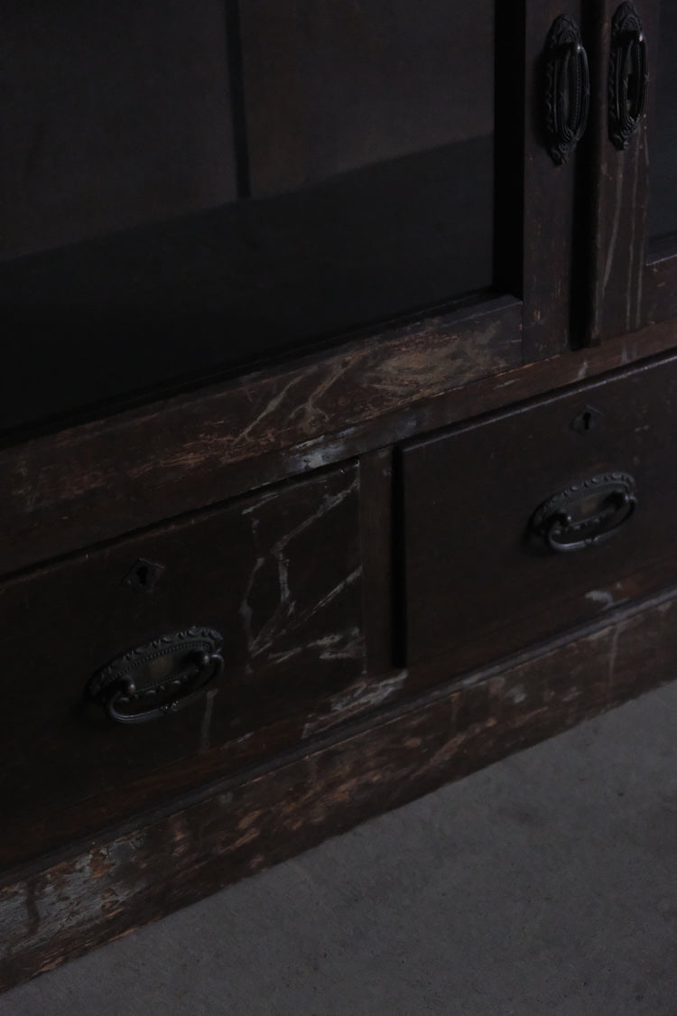 偉大なガラス戸棚