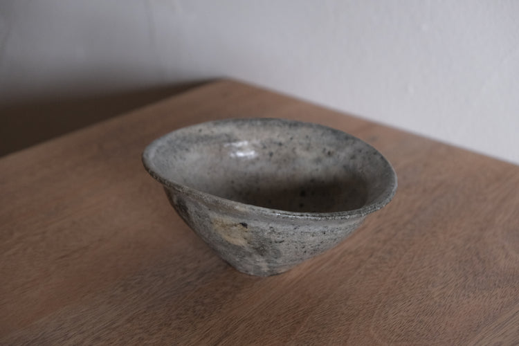 白掛沓形鉢