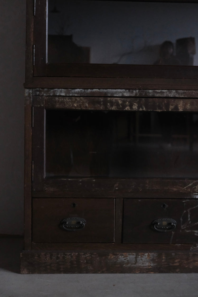 偉大なガラス戸棚