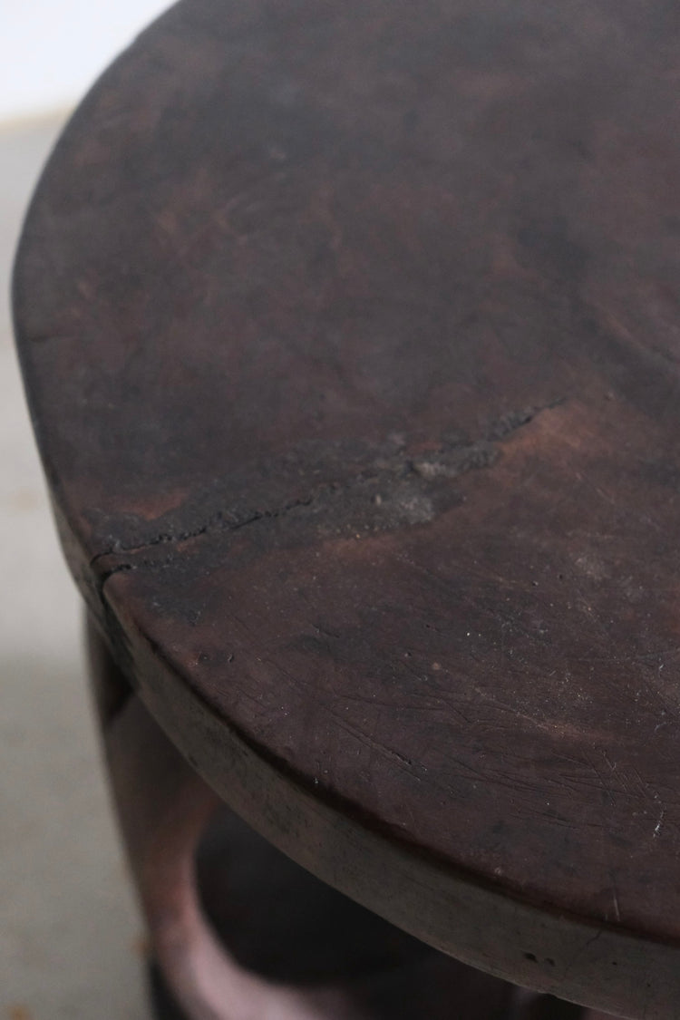 バガ族 スツール x large ①