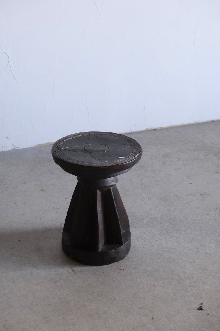 マレンカ族 スツール medium②