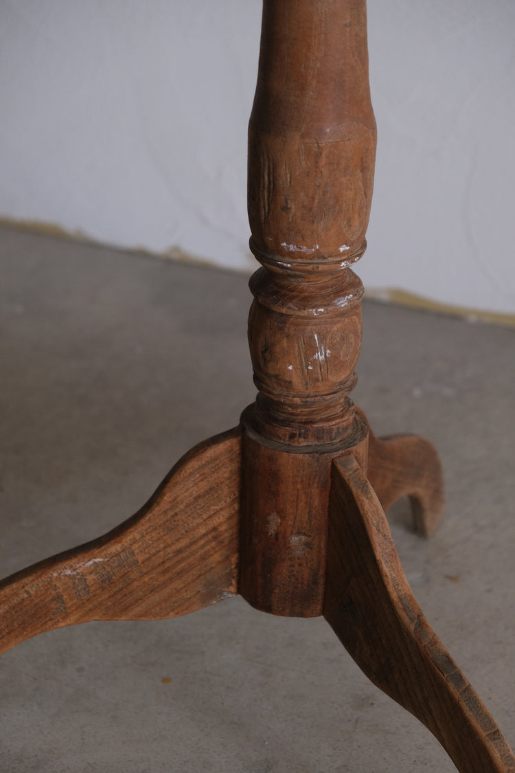 ラウンドテーブル