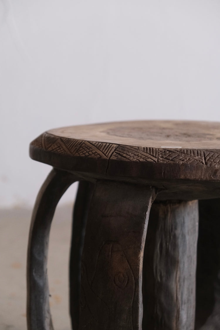 バガ族 スツール medium①