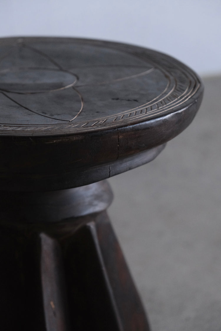 マレンカ族 スツール medium②