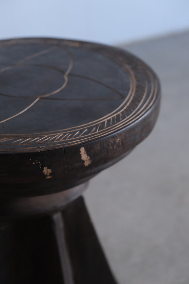 マレンカ族 スツール medium①