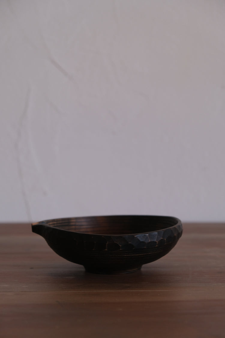 片口器　サクラ　鉄媒染